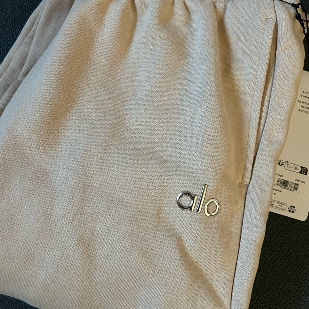 ALO Yoga Sweatpants 🧡